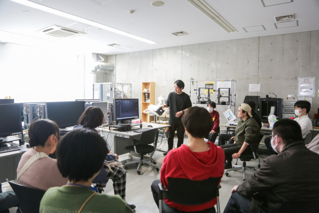 デジタル工房　PCルーム［ 2号館  212］